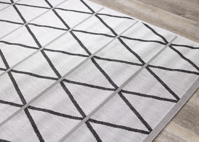 Jackson Diamond Indoor/Outdoor Area Rug - 7'10\" x 10'6\"