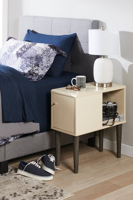 Kort & Co. Gianna 19\" White and Silver Ceramic Table Lamp