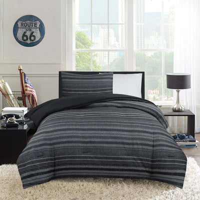 Windsor 3-Piece Full/Queen Comforter Set - Black and Grey | Ensemble d’édredon Windsor 3 pièces pour lit double et grand lit - noir et gris