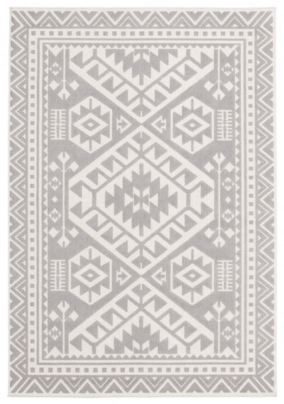 Gaia Light Grey 4'7" x 6'7" Area Rug
