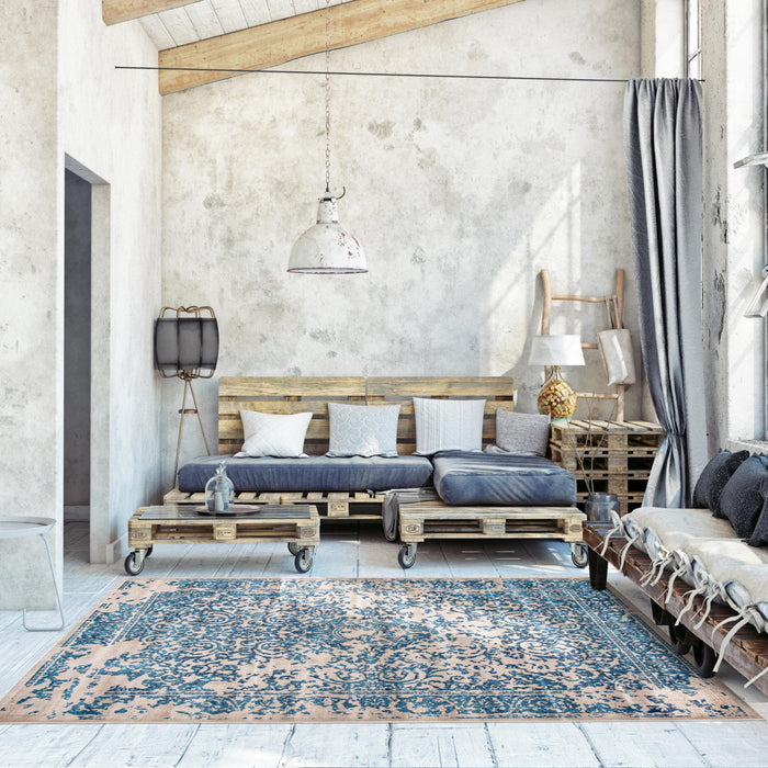 Corinne Blue 6'7\" x 9'6\" Area Rug