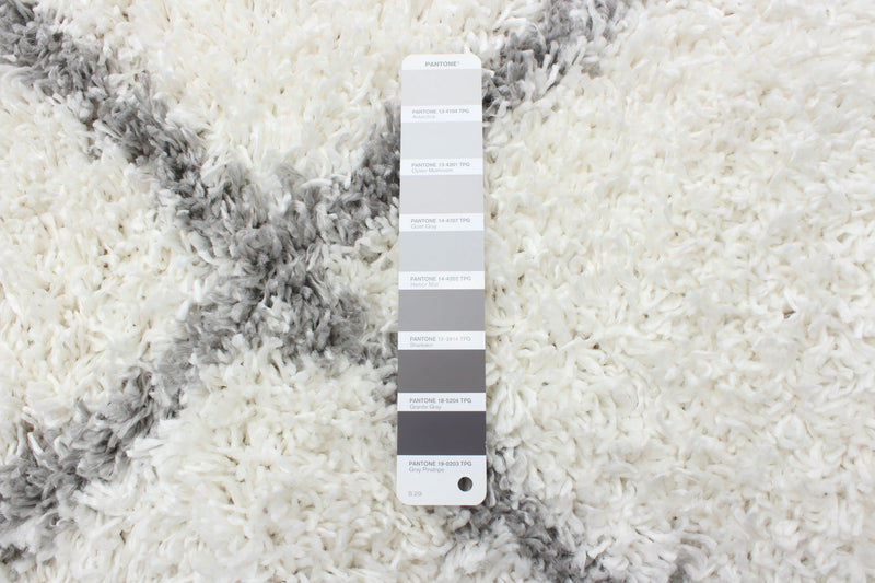 Helma Diamond Cream Shag 3'11\" X 5'11\" Area Rug