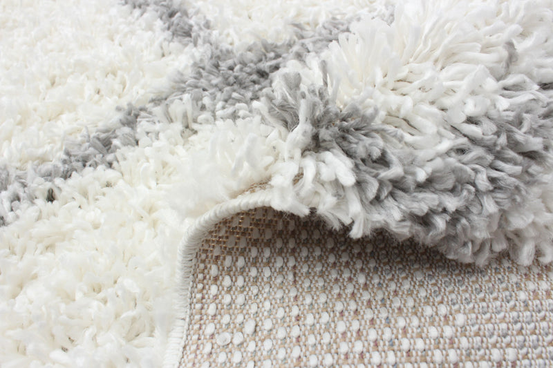 Helma Diamond Cream Shag 3'11\" X 5'11\" Area Rug