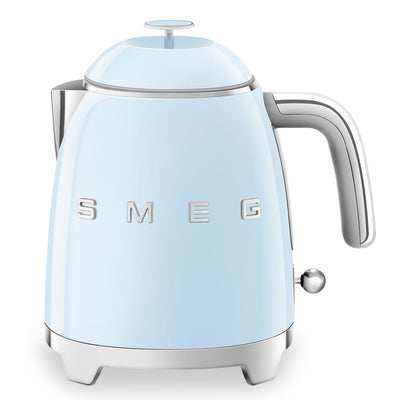 Smeg 0.8 L Mini Cordless Electric Kettle - KLF05PBUS|Mini bouilloire électrique Smeg sans fil de 0,8 l - KLF05PBUS