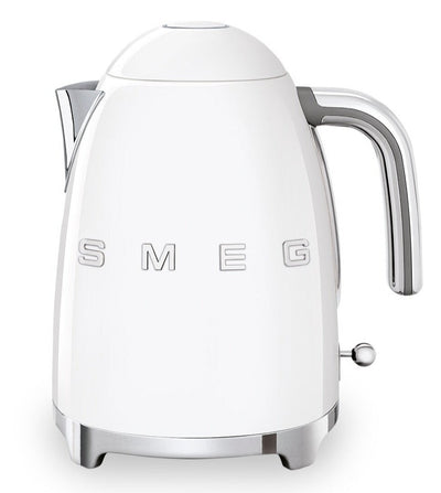Smeg 1.7 L Cordless Electric Kettle - KLF03WHUS|Bouilloire électrique Smeg sans fil de 1,7 l - KLF03WHUS