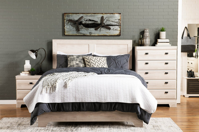 Yorkdale Bedroom Chest of Drawers, 5-Drawer, 31.1\"W x 47.4\"H, Made in Canada - White