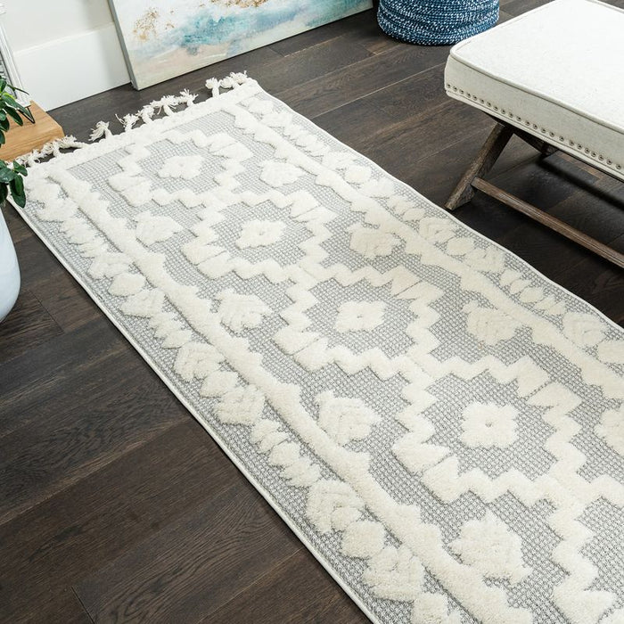 Quinto Tres Moroccan Shag Area Rug - 2'7\" x 8'