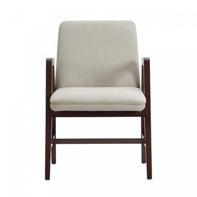 Stella Modern Wood Velvet Armchair in Champagne | Fauteuil moderne en bois et velours Stella, coloris champagne