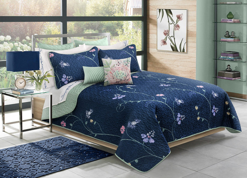 King Size 3-Piece Reversible Floral Quilt Set 