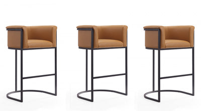 Cosmopolitan Mid-Century Modern Metal Upholstered Barstool in Camel - Set of 3 Bar Stool | Tabouret de bar cosmopolite mi-siecle moderne en metal et tissu, coloris camel - Lot de 3