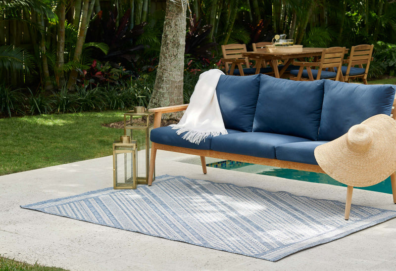 Livia Transitional 8'0\" x 10'0\" Area Rug in Blue Indoor Area Rug