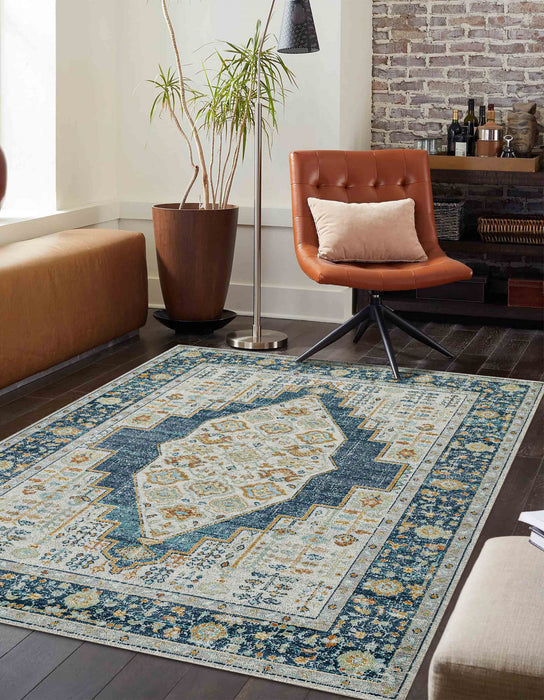 Kinsley Traditional 7'10\" x 10'6\" Area Rug in Blue Indoor Area Rug