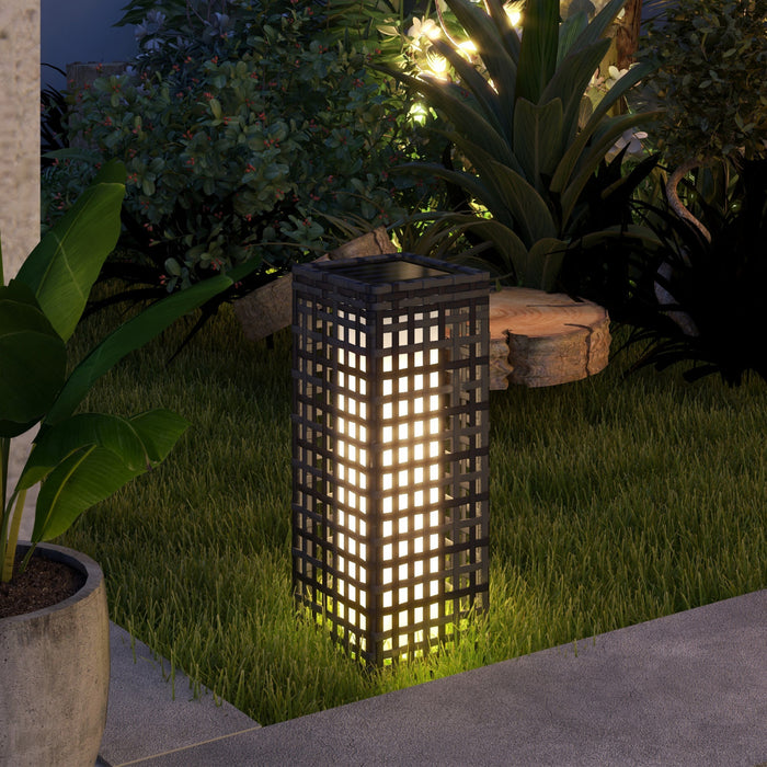 Outsunny Wicker Solar Floor Lamp, Solar Powered Outdoor Lamp with Auto On/Off LED Lights, IP44 Waterproof, Decorative Outdoor Solar Lantern for Patio, Porch, Pathway, Grey