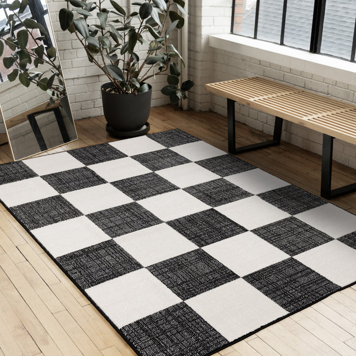 Covington Black White Checkered Pattern Rug, 5'3\" x 7'7\" Indoor Area Rug