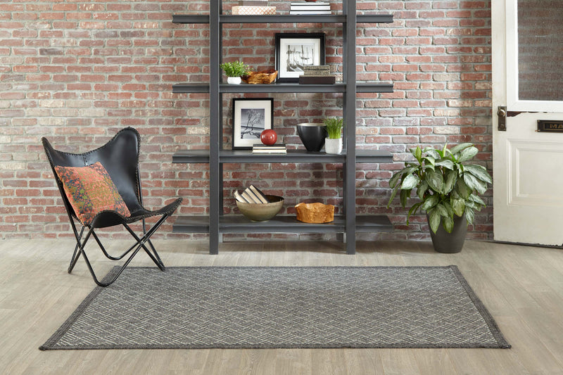 Eve Contemporary 6'7\" x 9'6\" Area Rug in Grey Indoor Area Rug