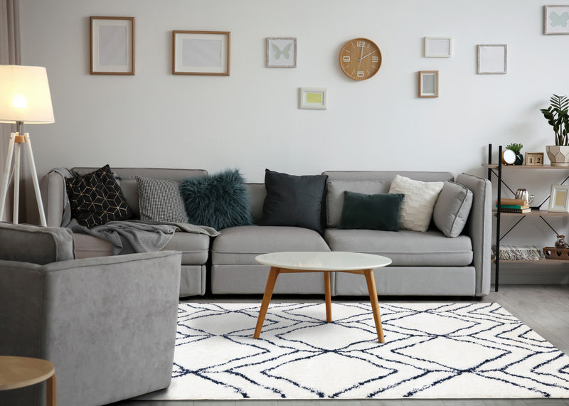 Taylor Diamonds Shag Area Rug - 5'3\" x 7'7\"