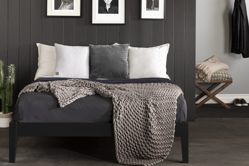 Vito Solid Wood Platform Bed - Pure Black 