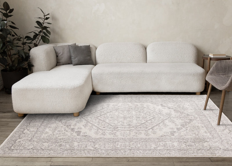 Fallon White Grey Elegant Faded Traditional Rug, 6'7