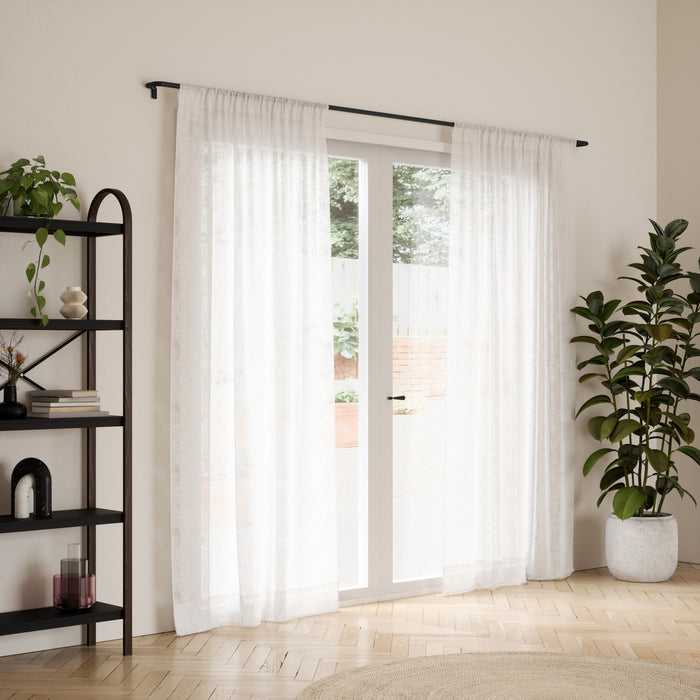 Umbra Twilight Matte Black Expandable Blackout 3/4\" Curtain Rod - 66\"-144\" 