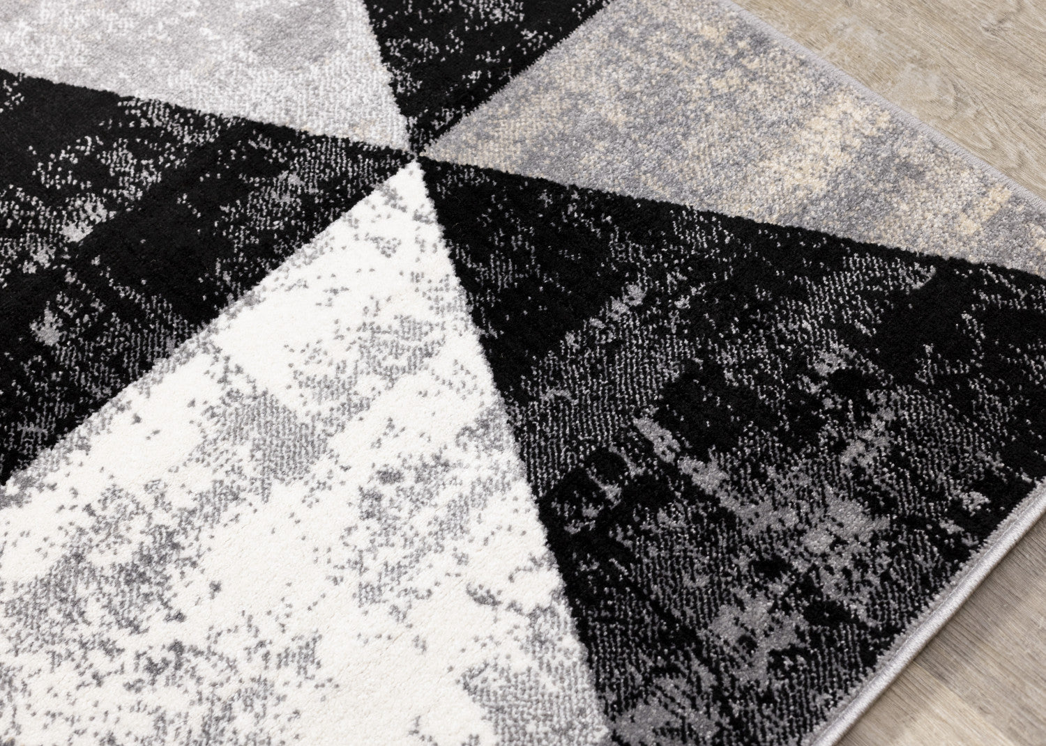 Covington Distressed Triangles Area Rug - 7'10