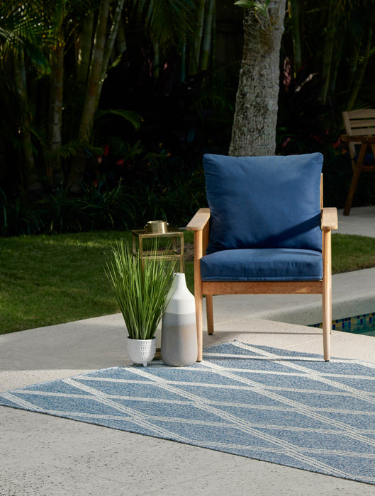 Cypress Transitional 8'0\" x 10'0\" Area Rug in Blue Indoor Area Rug