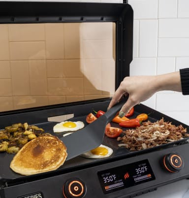 Blackstone E-Series Accessories Kit - 4 Piece - 8202 Griddle