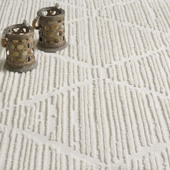 Quinto Lattice Large Cream Shag Area Rug - 6'3\" x 9'