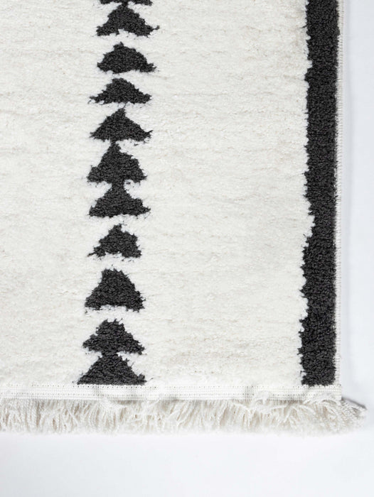 Zelda Contemporary 2'3\" x 7'6\" Runner Rug in Ivory Indoor Area Rug