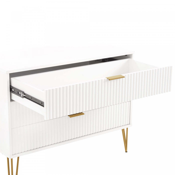 Dumbo Modern 35\" Fluted Dresser in White (3-Drawer)