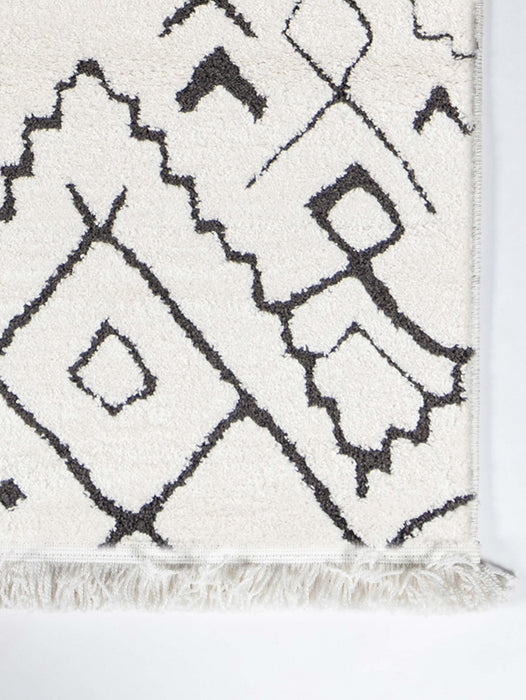 Aurelia Contemporary 2'3\" x 7'6\" Runner Rug in Ivory Indoor Area Rug