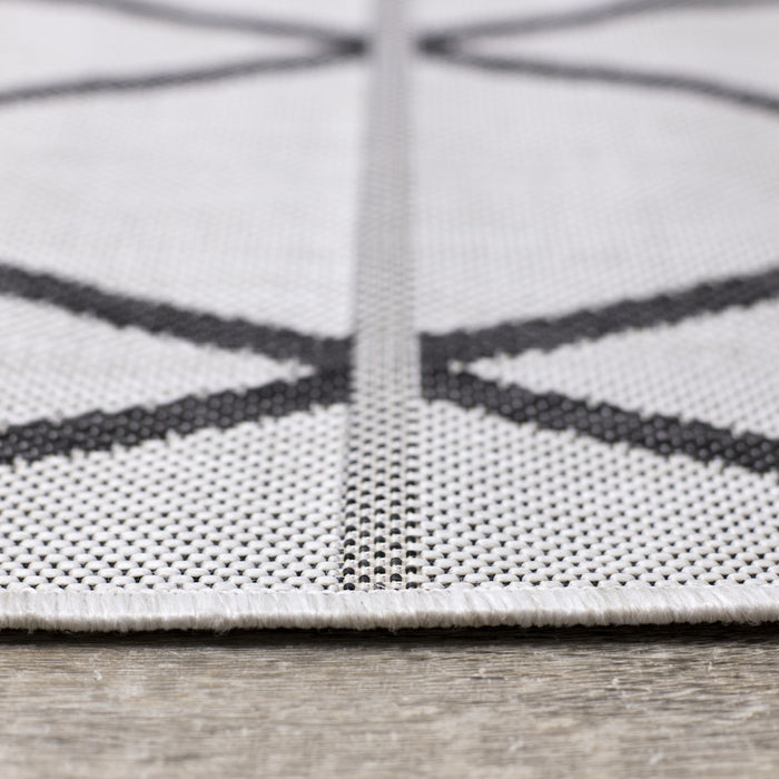 Jackson Diamond Indoor/Outdoor Area Rug - 7'10\" x 10'6\"