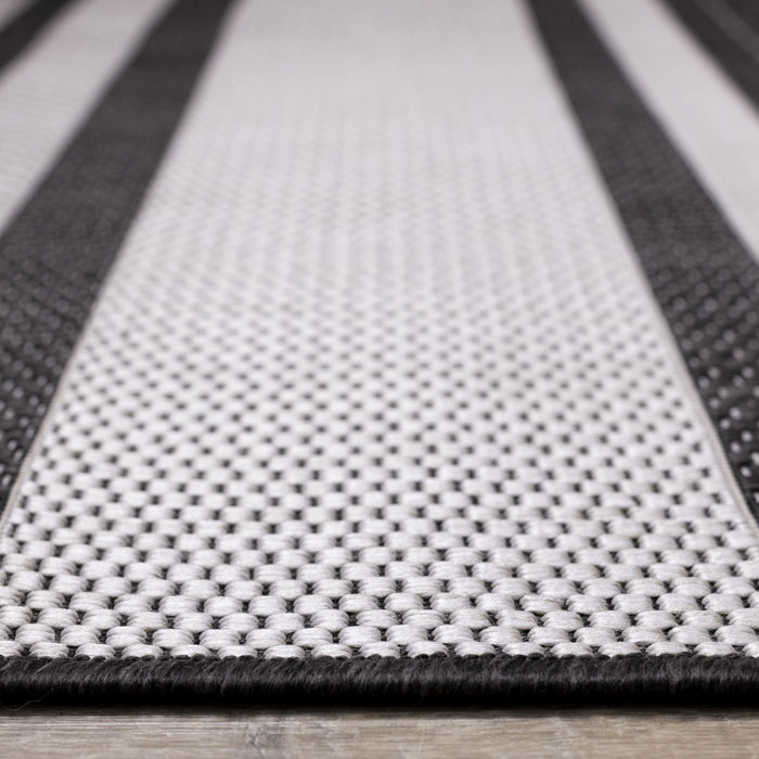 Jackson Striped Indoor/Outdoor Area Rug - 3'11\" x 5'7\"