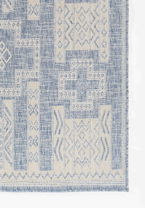 Nyra Transitional 6'6\" x 9'0\" Area Rug in Blue Indoor Area Rug