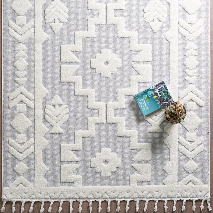 Quinto Tres Moroccan Shag Area Rug - 2'7\" x 8'