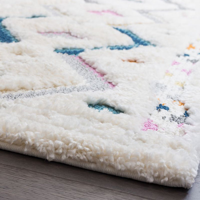 Lola Chevron 7x10 Area Rug