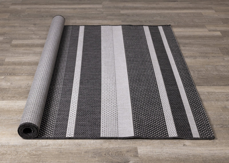Jackson Striped Indoor/Outdoor Area Rug - 3'11\" x 5'7\"