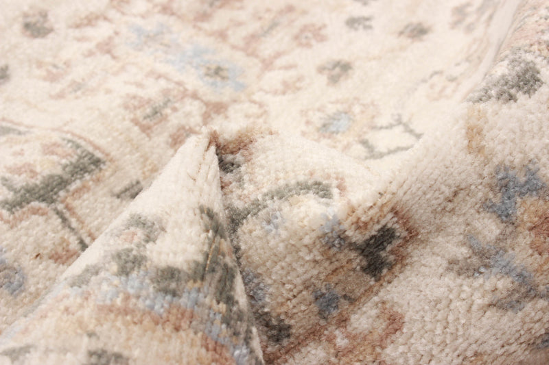 Gloria Ivory Runner Area Rug - 2'8\" X 8'2\"  