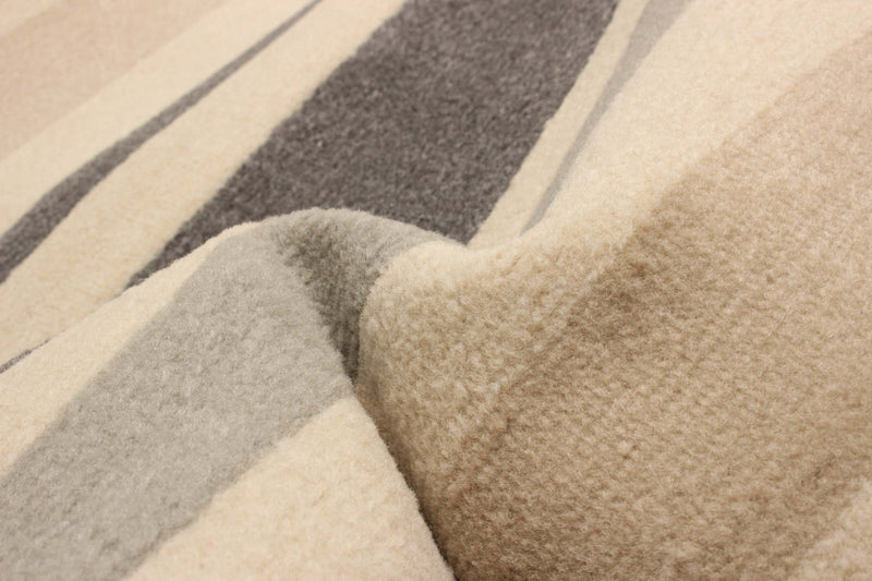 Hilfiger Beige Area Rug - 5'0\" x 8'0\"