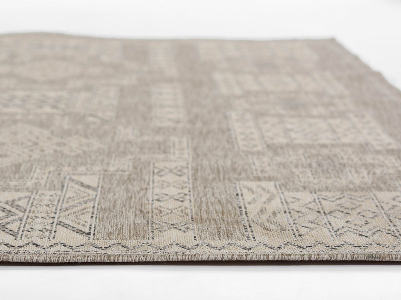 Nyra Transitional 6'6\" x 9'0\" Area Rug in Grey Indoor Area Rug