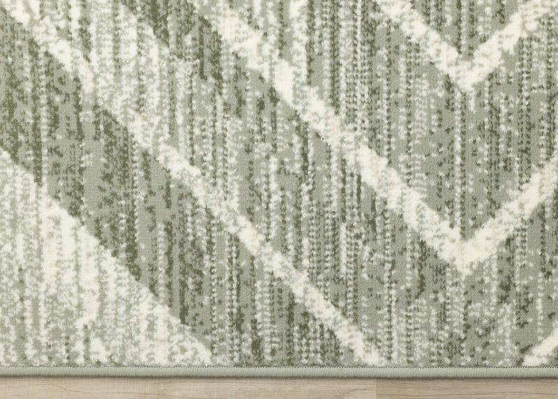 Florence Green White Distressed Chevron Design Rug, 5'3\" x 7'4\" Indoor Area Rug