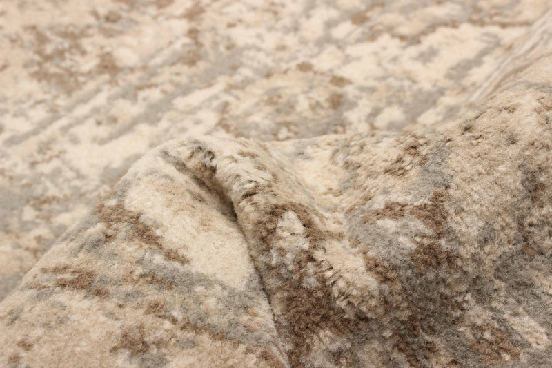 Priya Beige Area Rug - 2'8\" x 8'2\"
