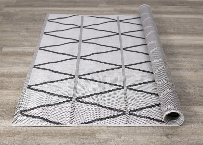 Jackson Diamond Indoor/Outdoor Area Rug - 7'10\" x 10'6\"