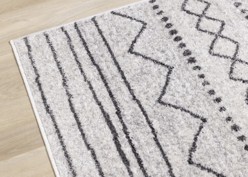 Emmett Grey Tribal Inspired Frieze Rug, 5'3\" x 7'7\" Indoor Area Rug