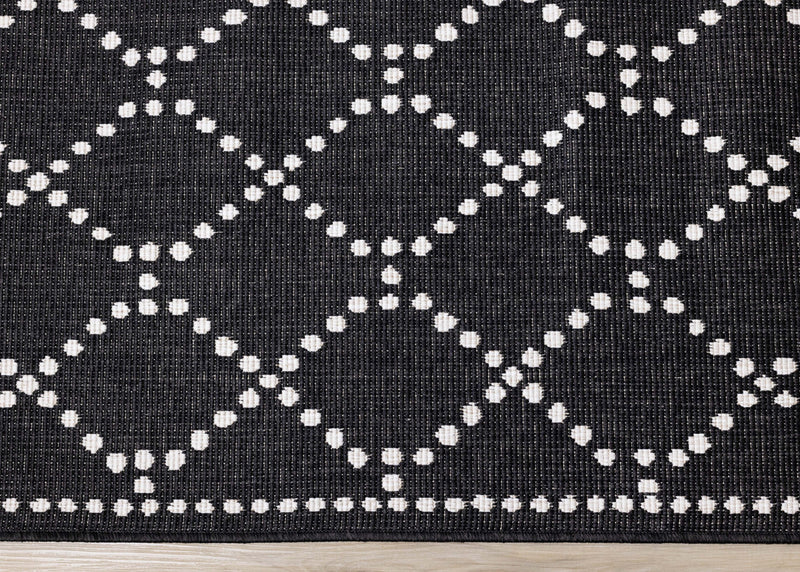 Brooke Reversible Diamonds Indoor/Outdoor Area Rug - 5'3\" x 7'7\"