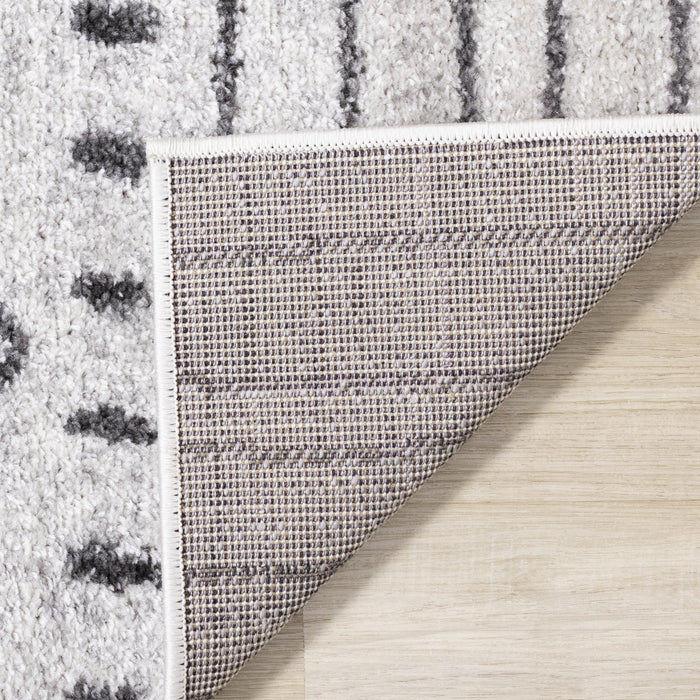 Emmett Grey Tribal Inspired Frieze Rug, 5'3\" x 7'7\" Indoor Area Rug