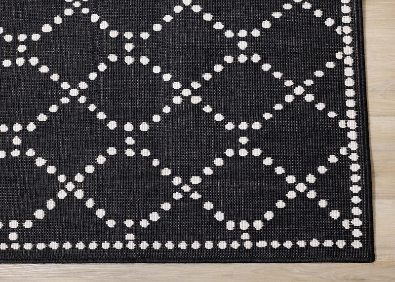 Brooke Reversible Diamonds Indoor/Outdoor Area Rug - 5'3\" x 7'7\"