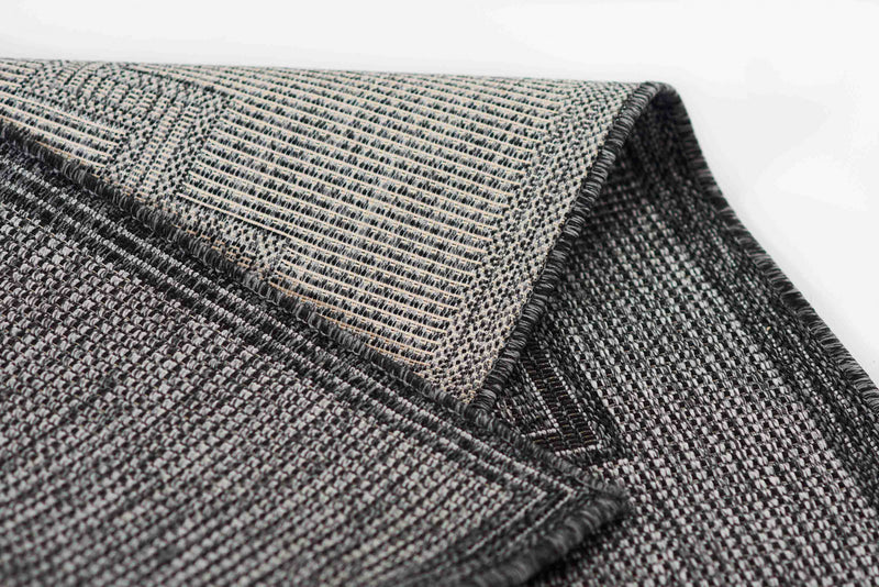 Esina Transitional 5'3\" x 7'0\" Area Rug in Grey Indoor Area Rug