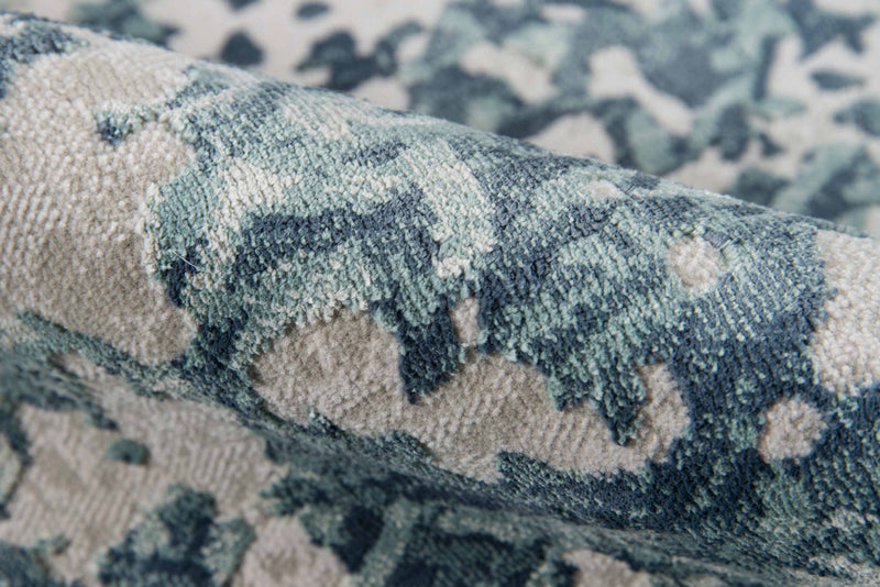 Delphine Traditional 9'3\" x 12'6\" Area Rug in Blue Indoor Area Rug