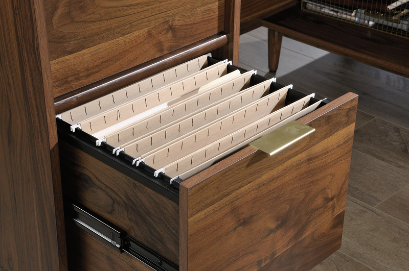 Clifford Place 59.06“ L -Shaped Desk with 5 Drawers – Grand Walnut