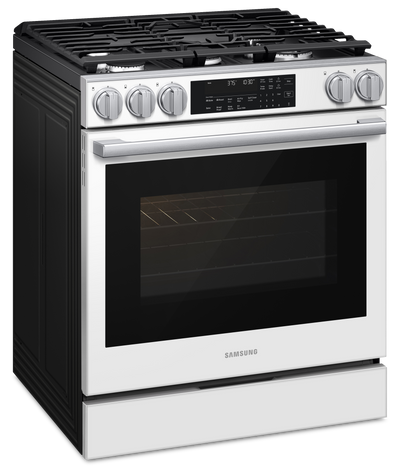 Samsung 6 Cu. Ft. Slide-In Range Convection with Air Fry – White Glass - NSG90H60SWAA | Cuisinière encastrée Samsung de 6 pi3 à convection avec friture à air - acier inoxydable résistant aux traces de doigts - NSG90H60SRAA